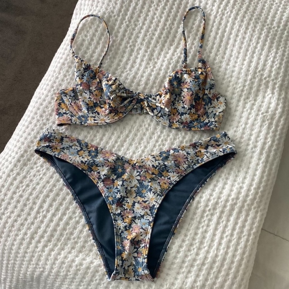 ISO‼️ Abercrombie Bikini